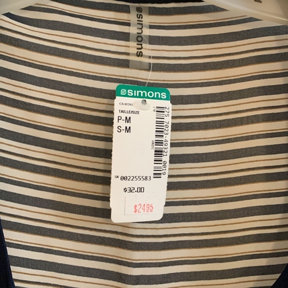 Blouse. Lightweight materials. Brand new. Size S - Picture 3 of 7